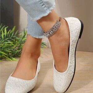 Elegant ballet flats
